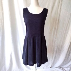 7115 by Szeki Dress in Navy Linen Size Large